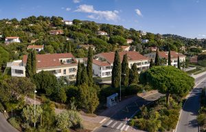 Programme immobilier neuf Le Domaine des Pins à Bormes-les-Mimosas - Jeanbrun Conseil